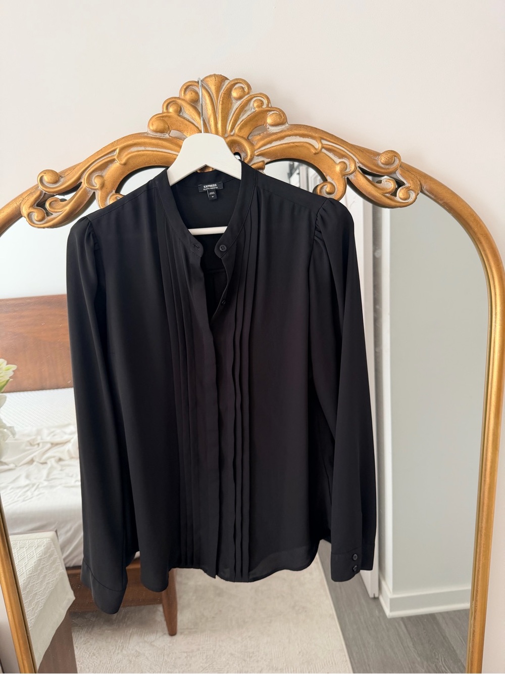 Express Relaxed Portofino Black Blouse